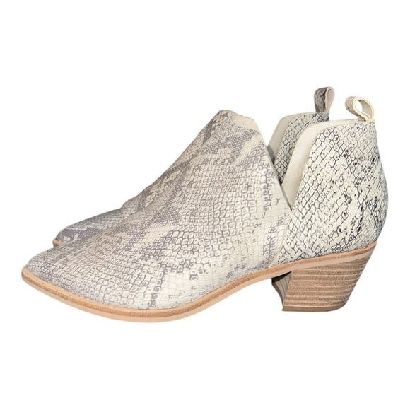 Dolce Vita Women's Sonni Snakeskin Ankle Bootie size 8 - Picture 5 of 9